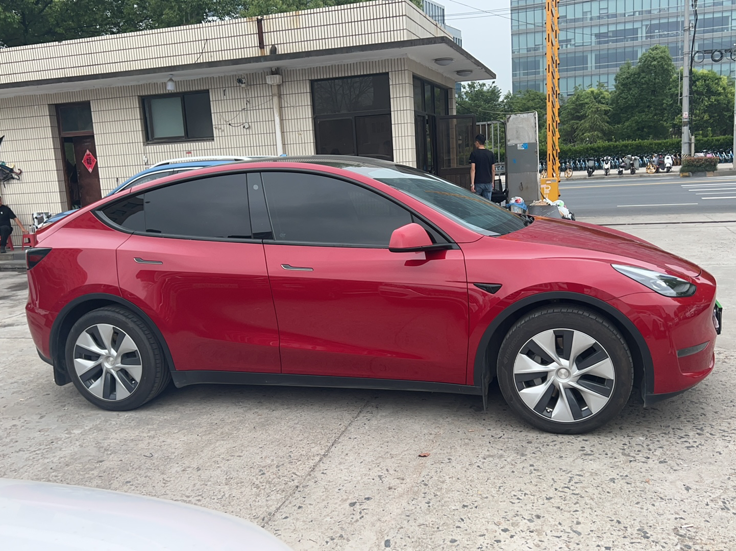 特斯拉 Model Y 2021款 标准续航后驱版