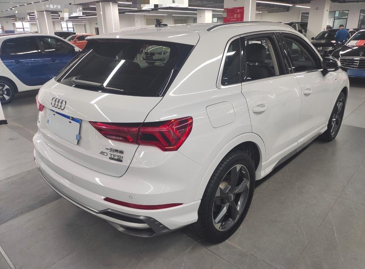 奥迪Q3 2019款 40 TFSI quattro 时尚动感型