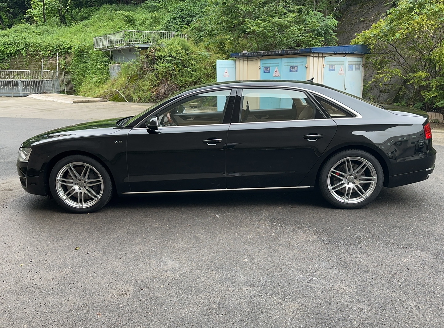 奥迪A8 2011款 A8L W12 6.3 FSI quattro(进口)