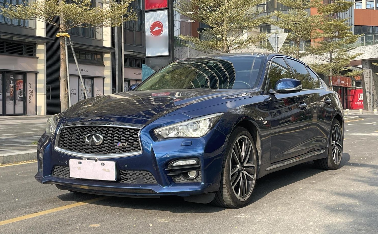 英菲尼迪Q50L 2015款 2.0T 运动版