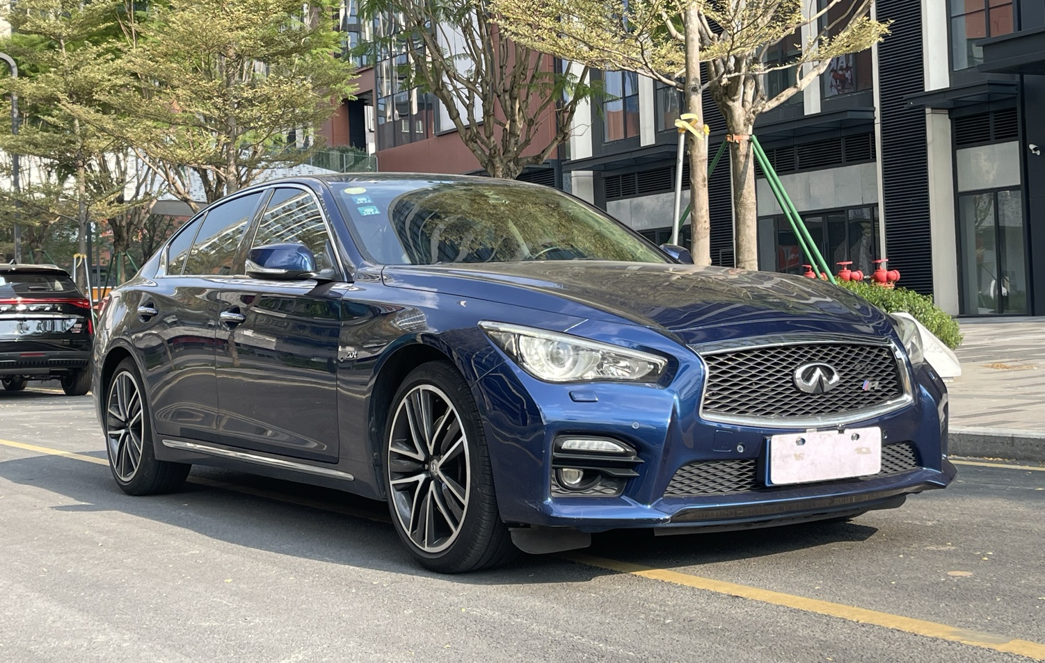 英菲尼迪Q50L 2015款 2.0T 运动版