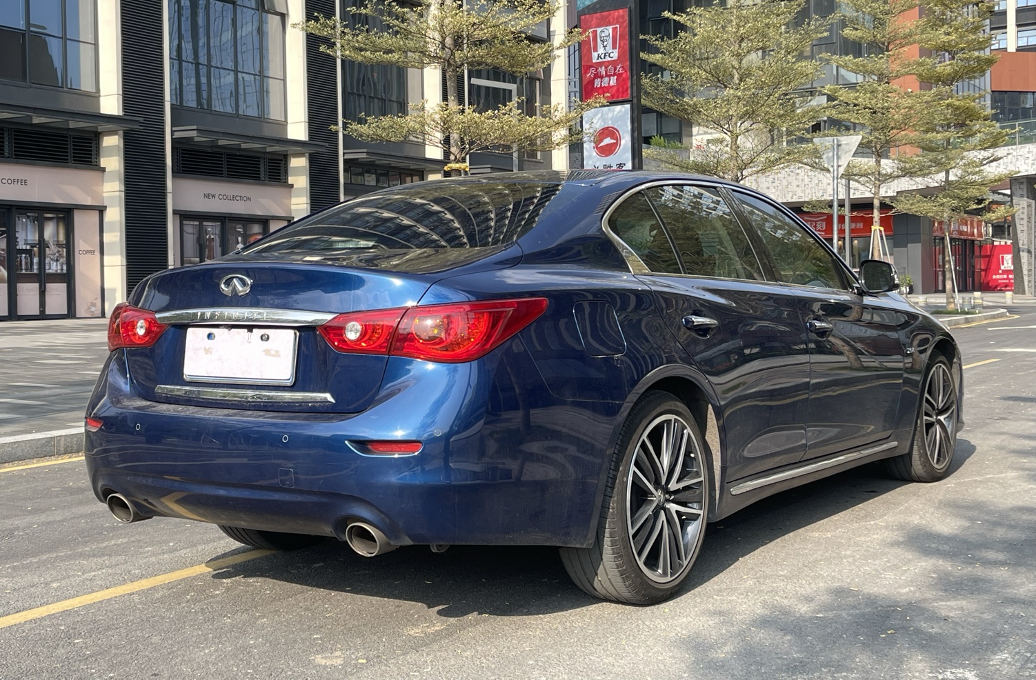 英菲尼迪Q50L 2015款 2.0T 运动版