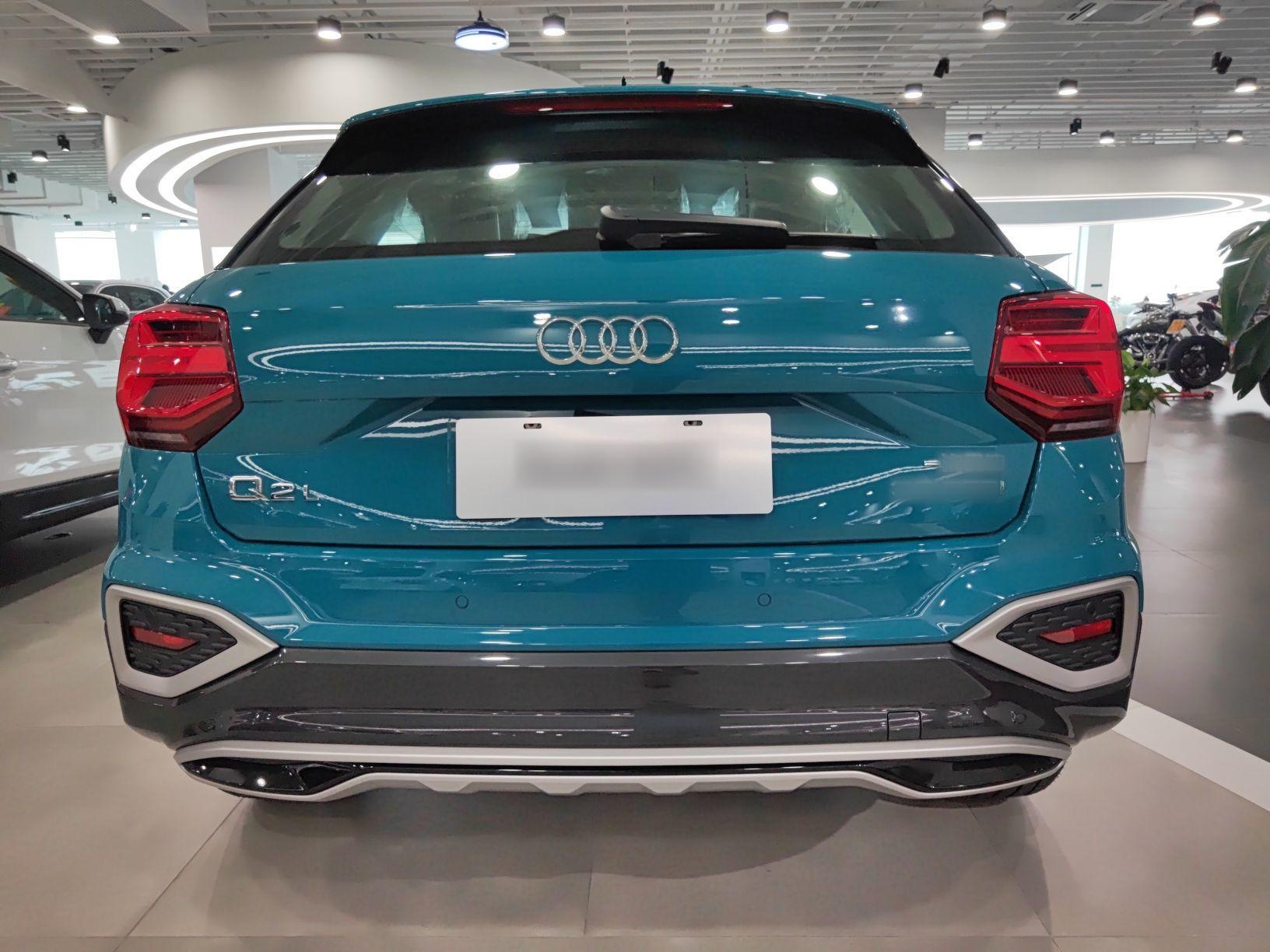 奥迪Q2L 2022款 35 TFSI 进取致雅型