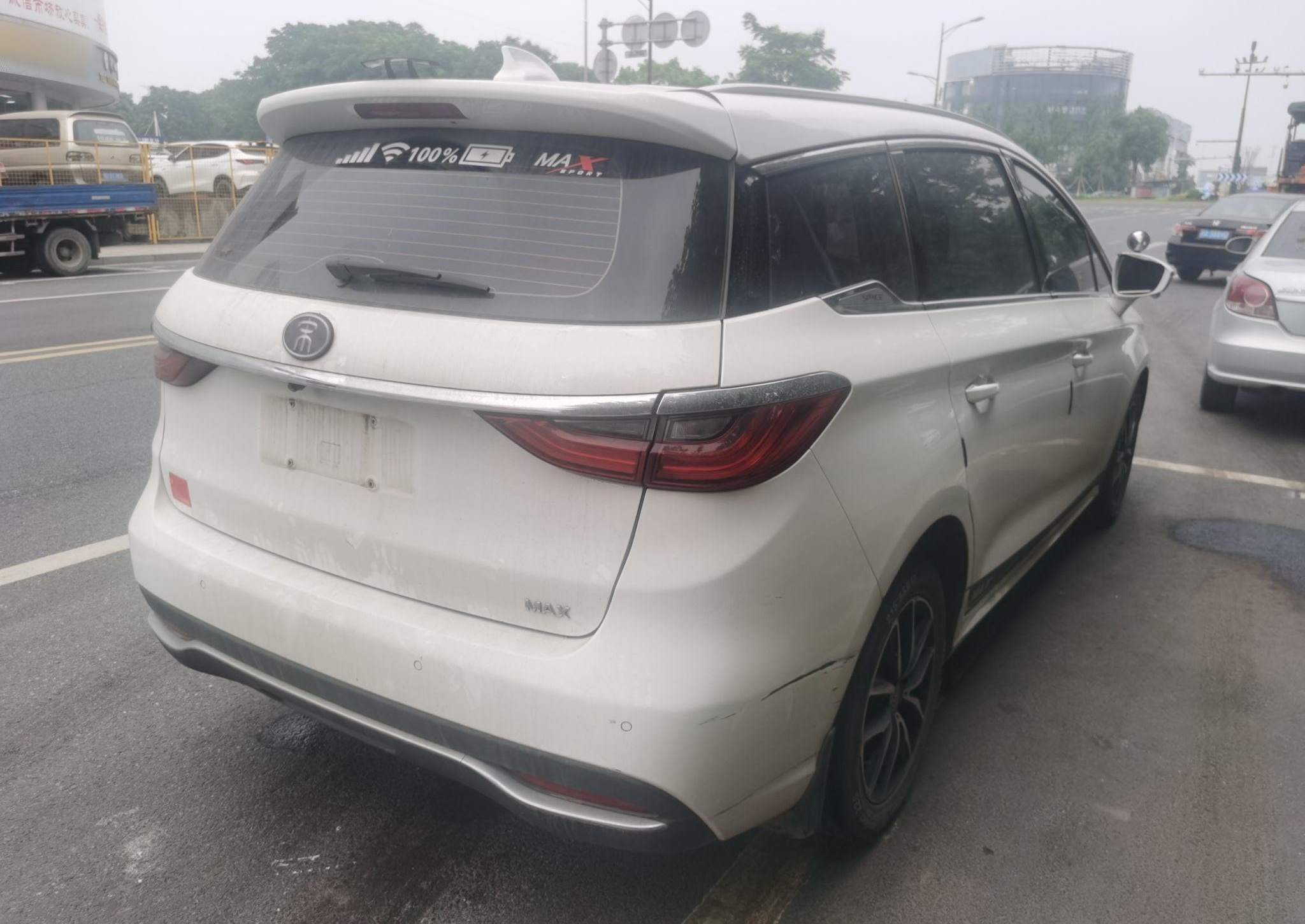 比亚迪 宋MAX 2018款 1.5T 自动智联精英型 6座