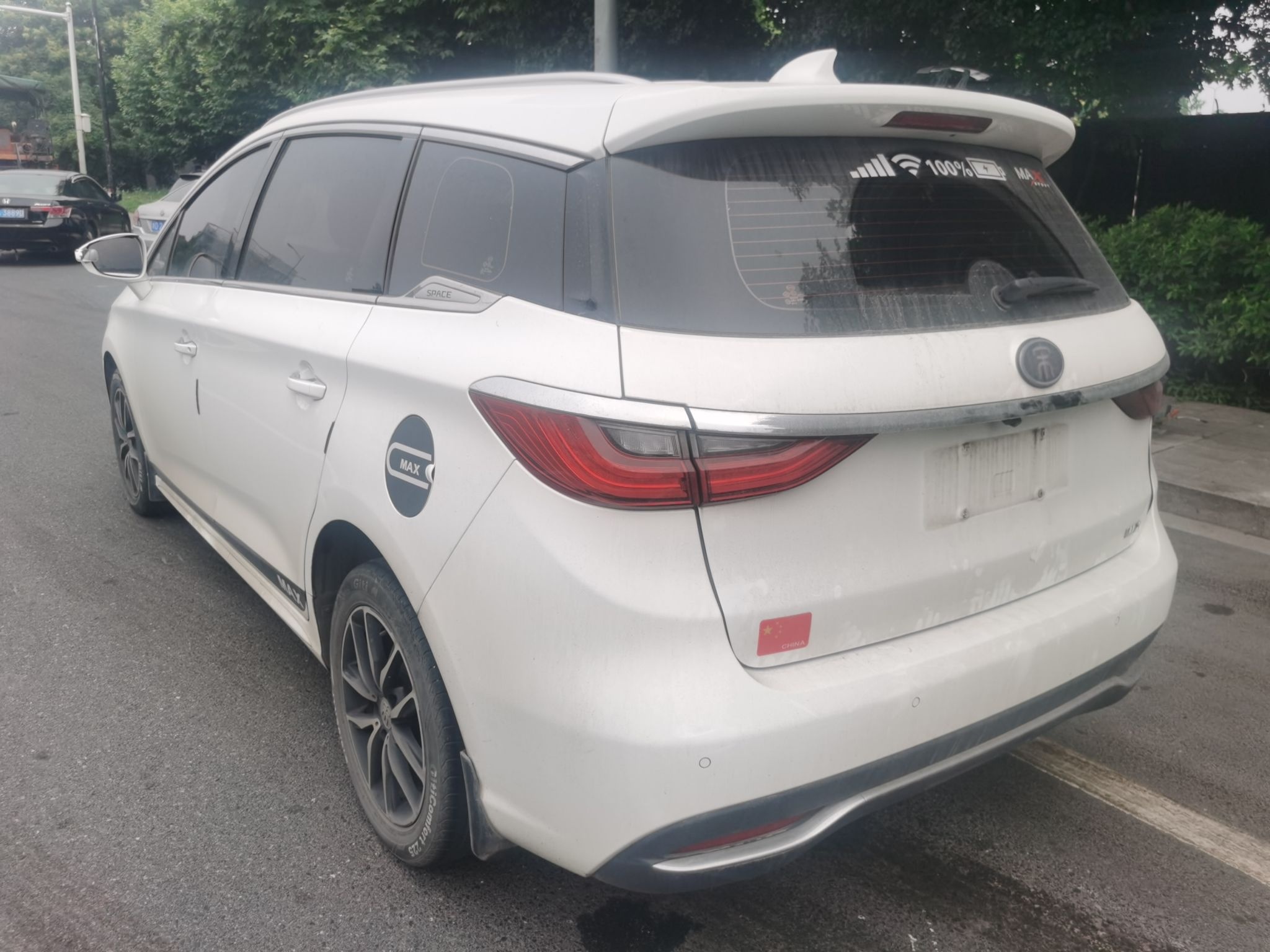 比亚迪 宋MAX 2018款 1.5T 自动智联精英型 6座