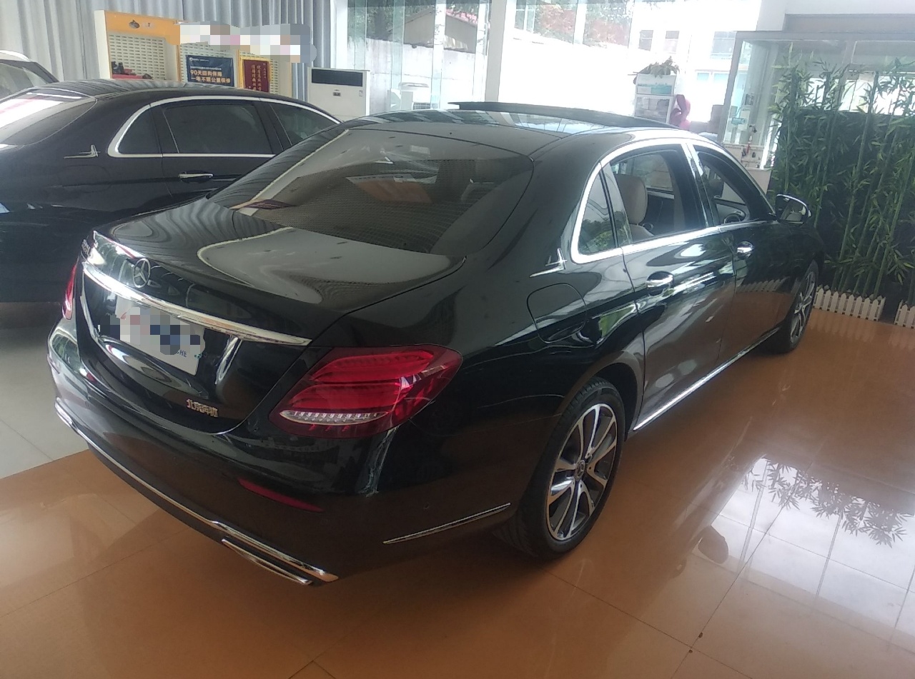 奔驰E级 2019款 E 300 L 时尚型