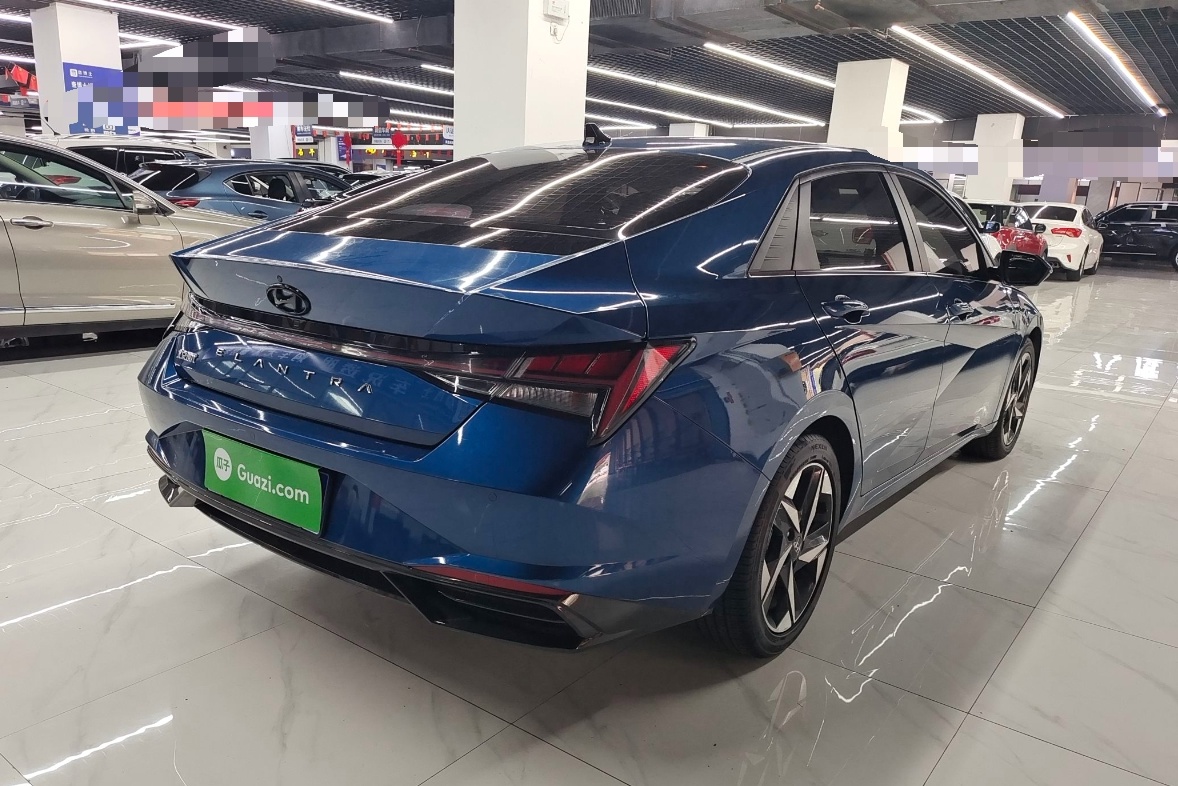 现代 伊兰特 2021款 1.5L LUX尊贵版