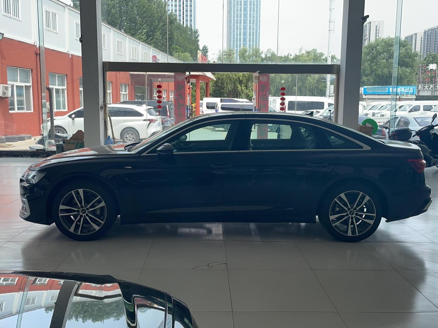 奥迪A6L 2023款 40 TFSI 豪华动感型