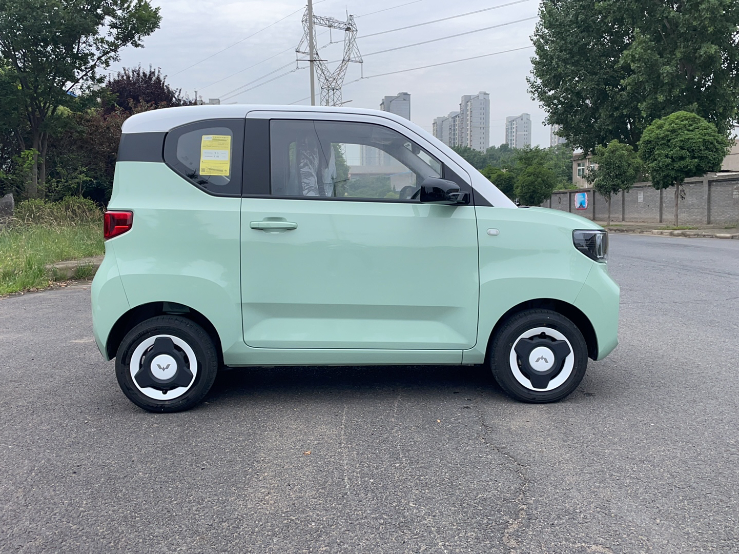 五菱汽车 宏光MINI EV 2021款 马卡龙臻享款 磷酸铁锂