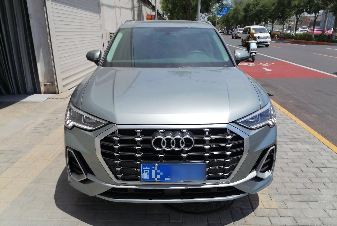 奥迪Q3 2021款 40 TFSI 时尚动感型