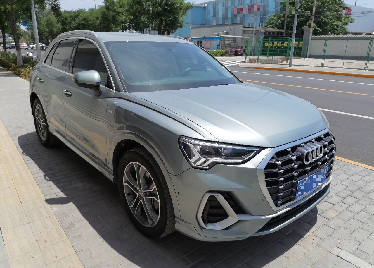 奥迪Q3 2021款 40 TFSI 时尚动感型