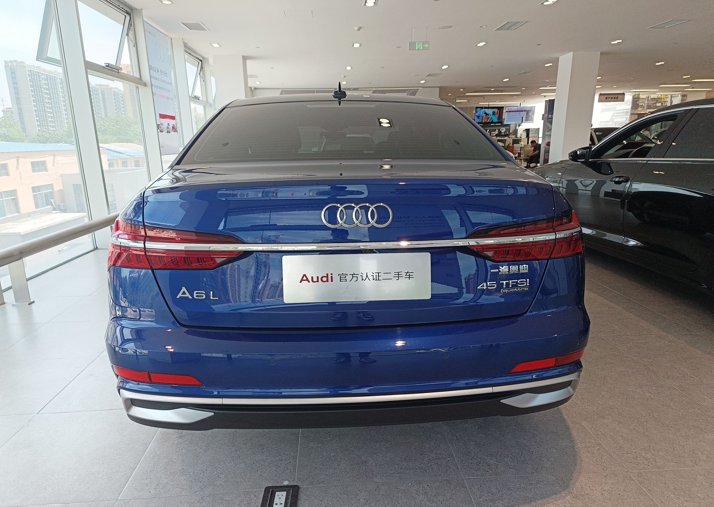 奥迪A6L 2023款 45 TFSI quattro 臻选动感型