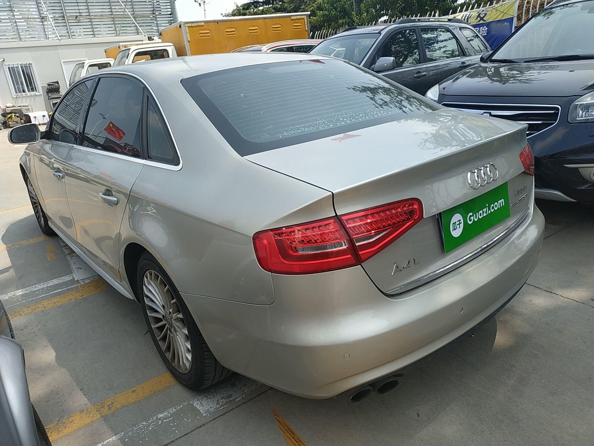 奥迪A4L 2015款 35 TFSI 自动舒适型