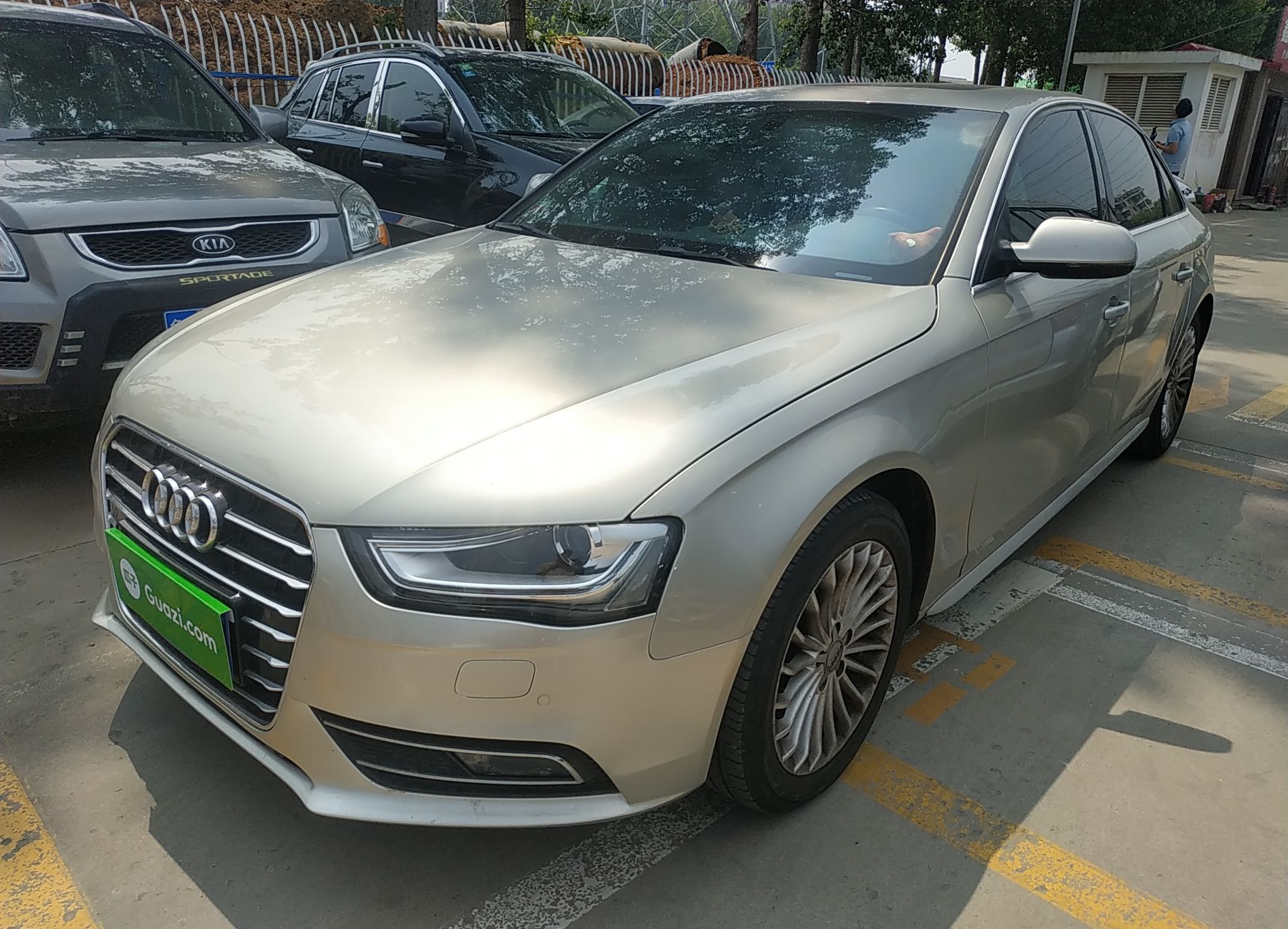 奥迪A4L 2015款 35 TFSI 自动舒适型