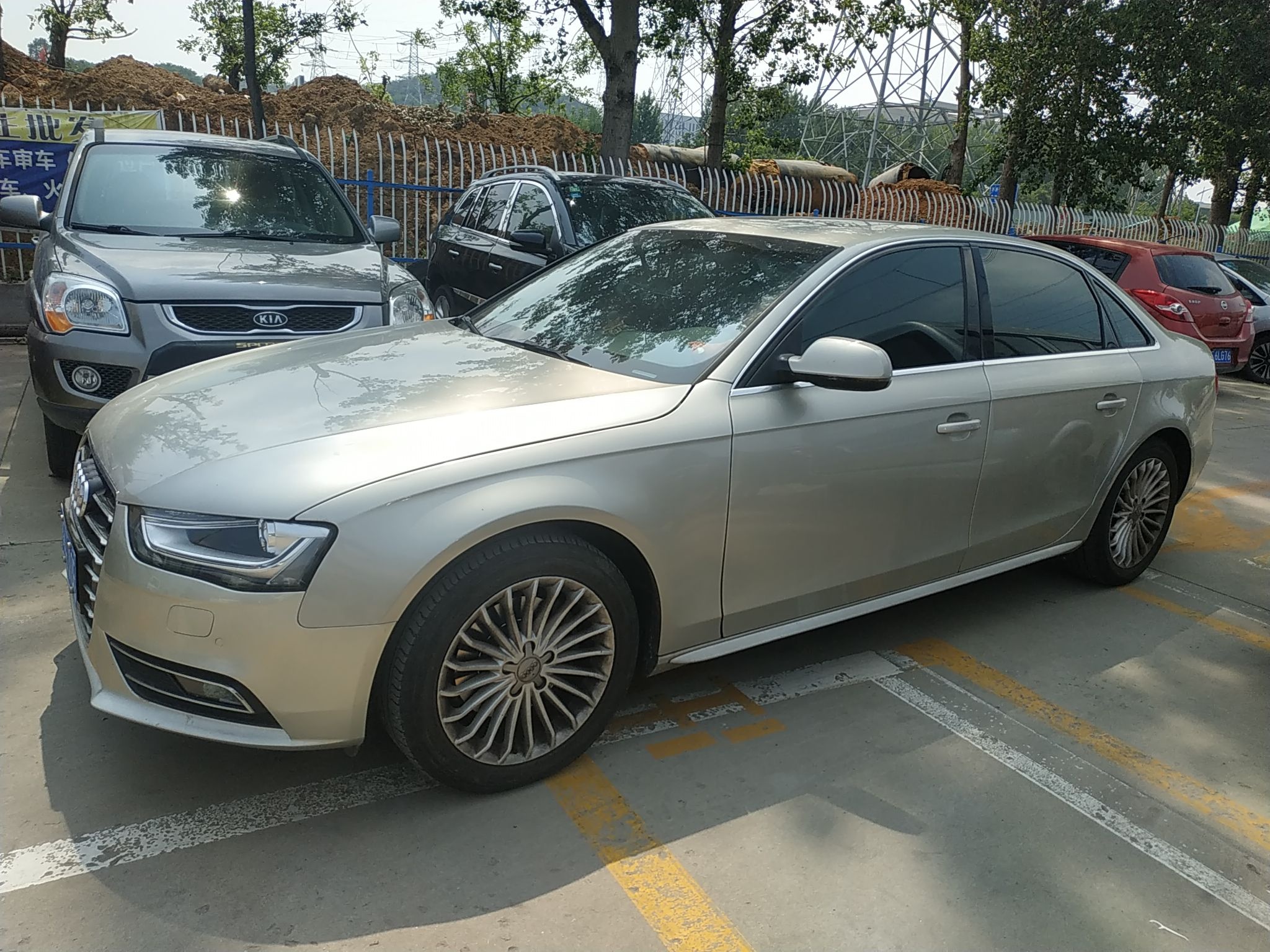 奥迪A4L 2015款 35 TFSI 自动舒适型