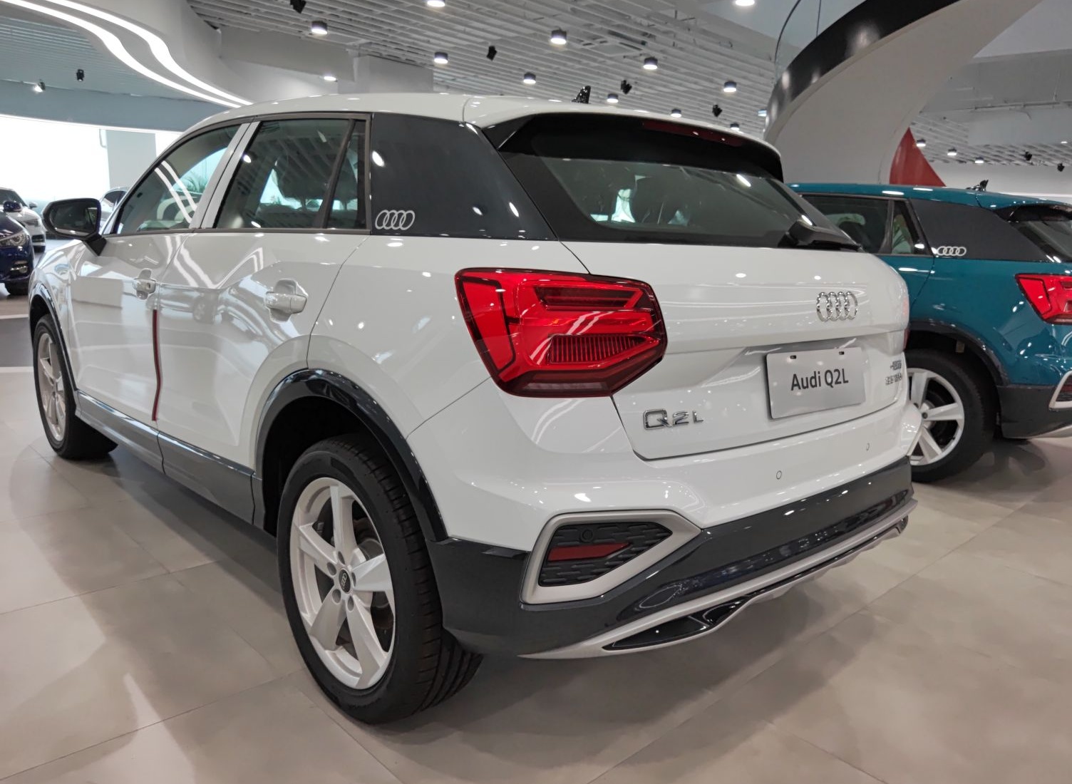 奥迪Q2L 2022款 35 TFSI 进取致雅型