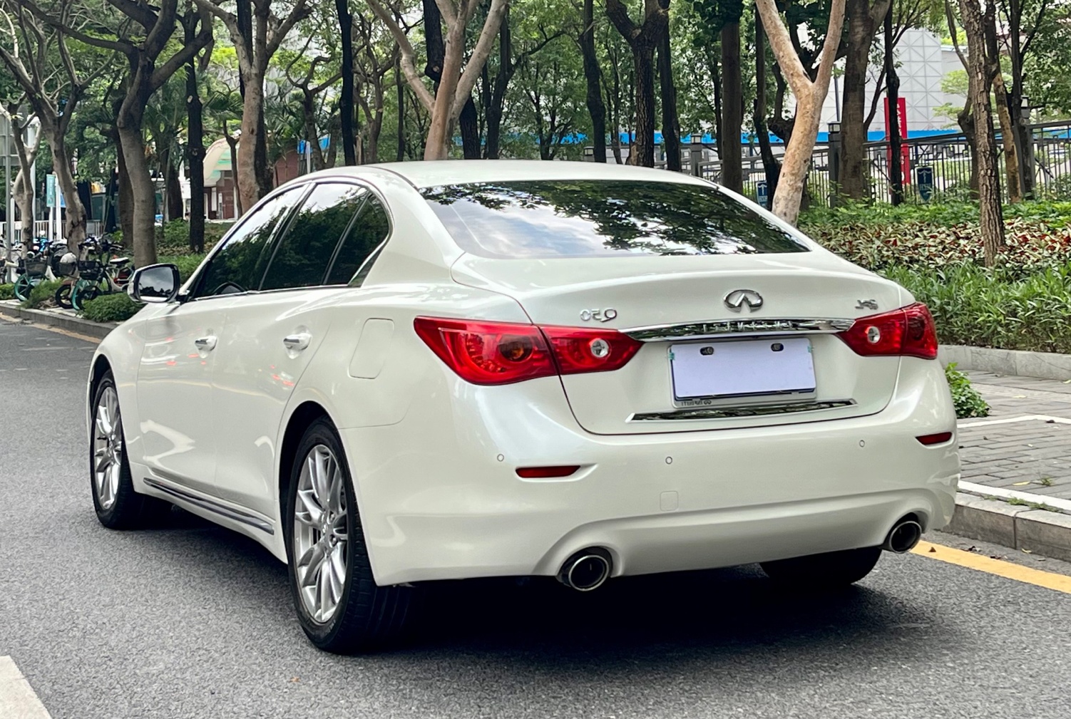 英菲尼迪Q50L 2016款 2.0T 进取版