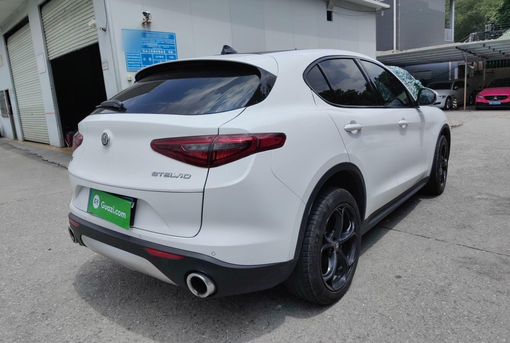 阿尔法·罗密欧 Stelvio 2017款 2.0T 200HP 精英版