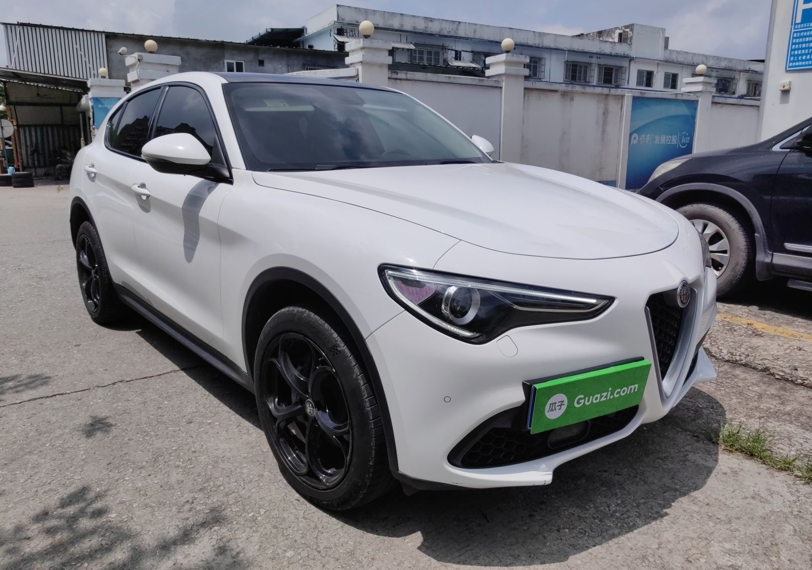 阿尔法·罗密欧 Stelvio 2017款 2.0T 200HP 精英版