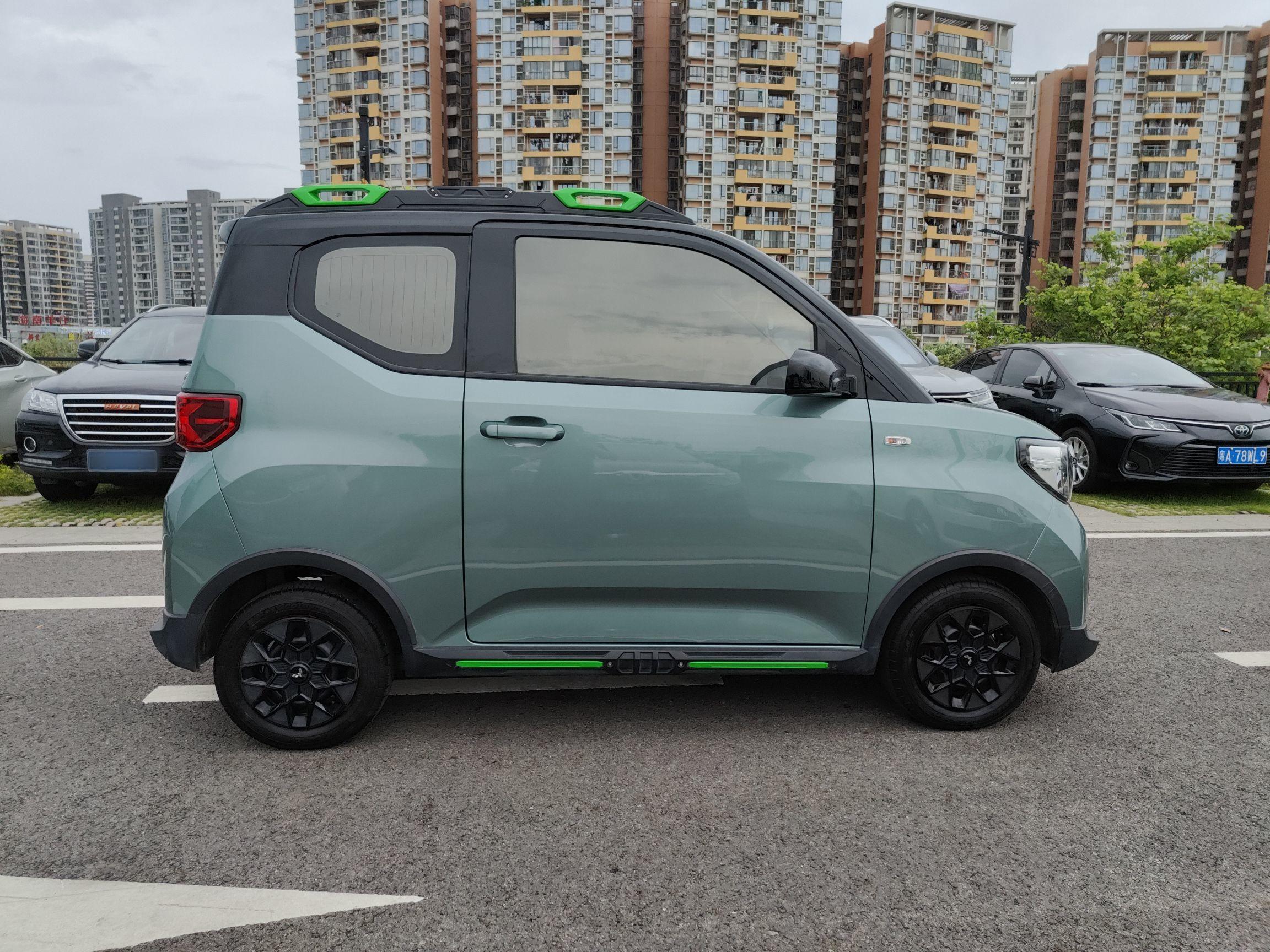 五菱汽车 宏光MINI EV 2022款 GAMEBOY 300km 玩咖款