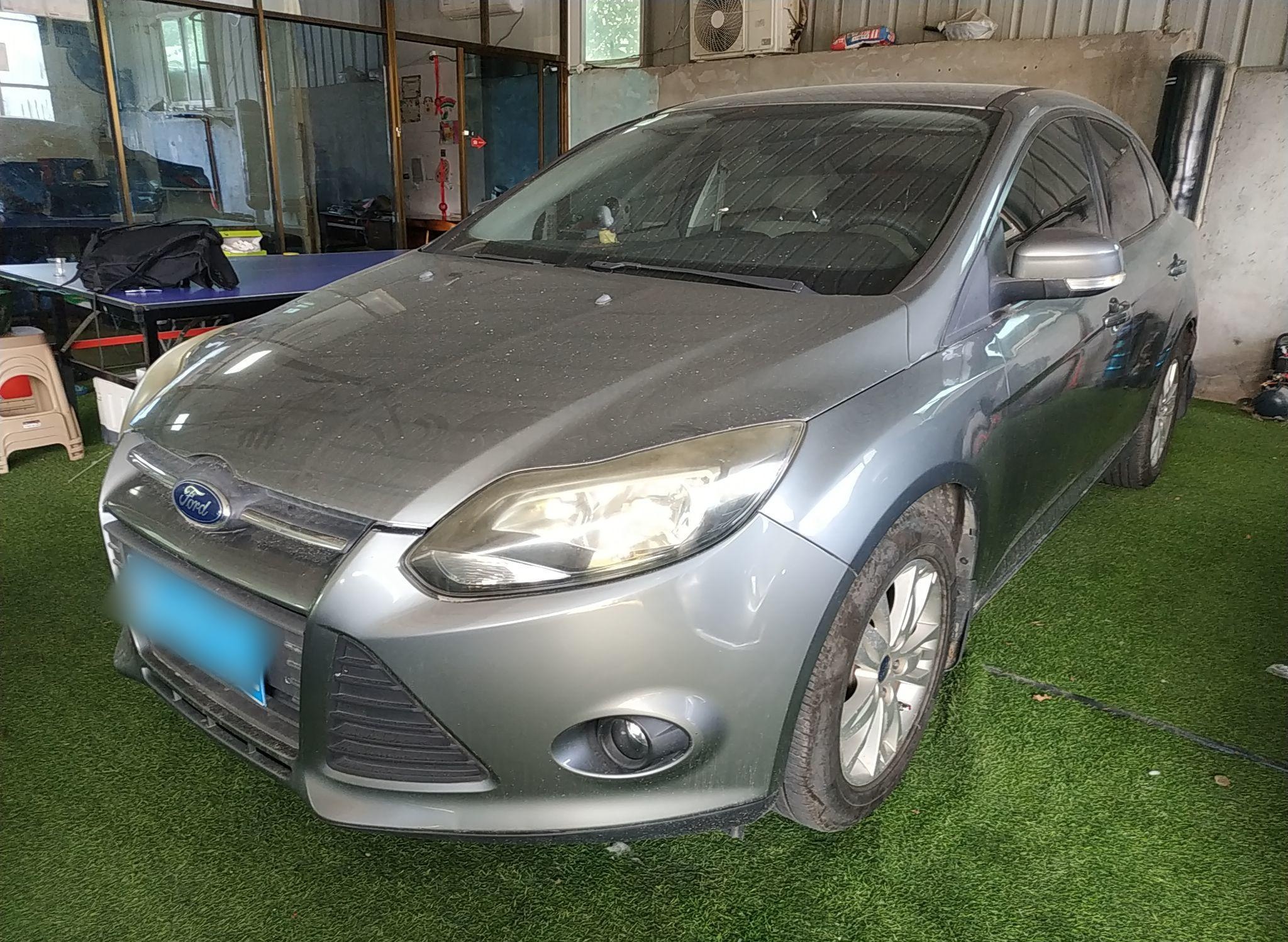 福特 福克斯 2012款 三厢 1.6L 手动舒适型