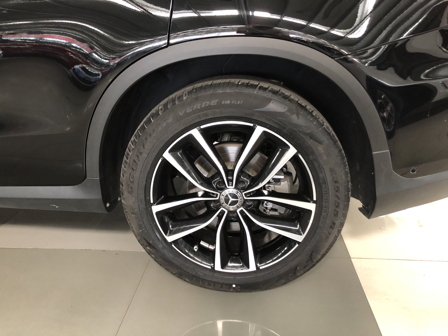 奔驰GLC级 2022款 改款 GLC 260 L 4MATIC 豪华型