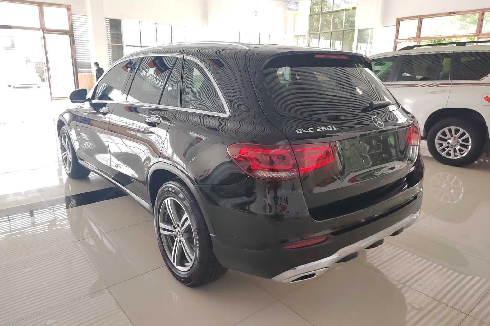 奔驰GLC级 2021款 GLC 260 L 4MATIC 动感型