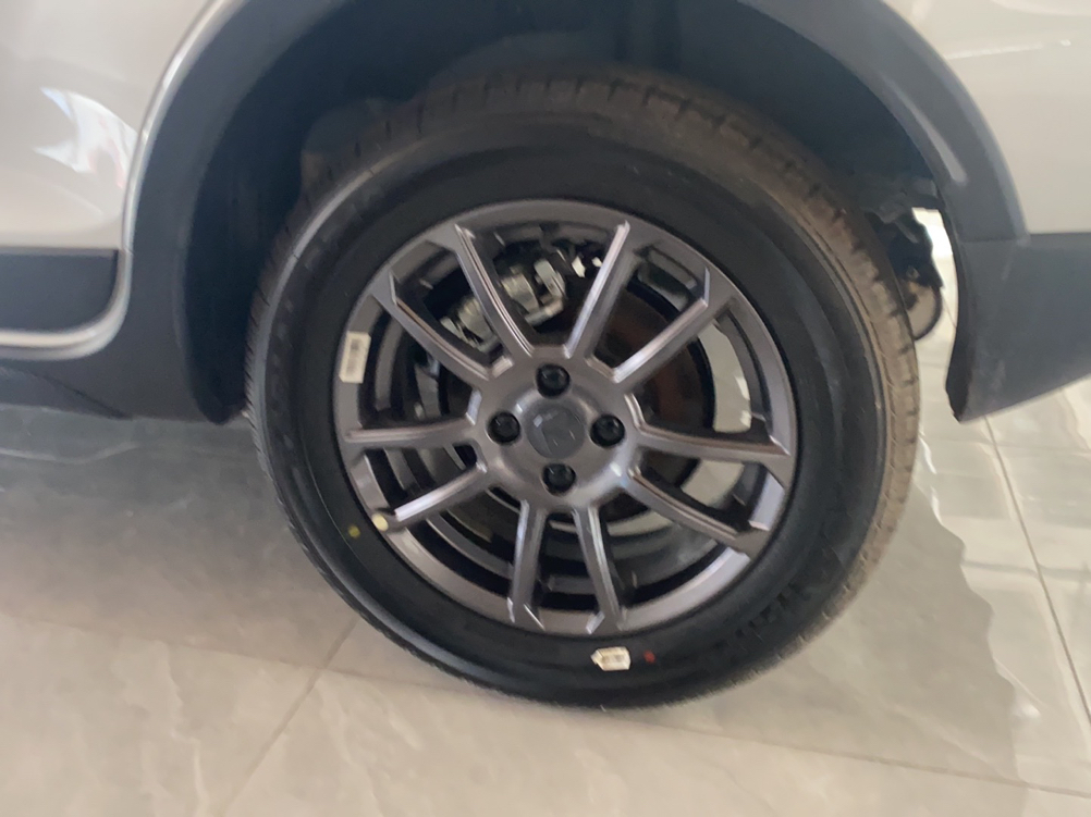 睿蓝汽车X3 PRO 2022款 1.5L 手动小萌