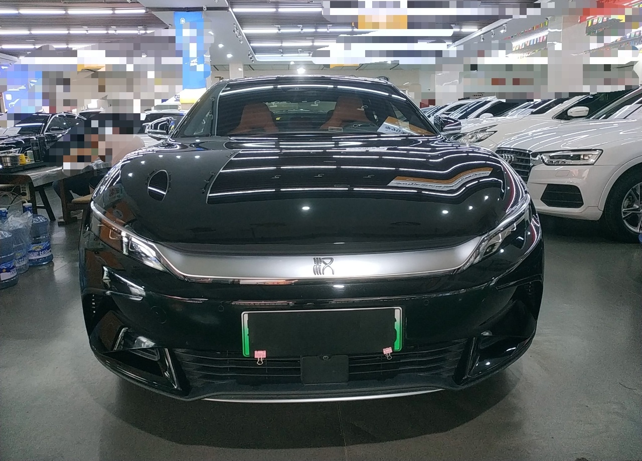 比亚迪 汉 2022款 EV 创世版 610KM四驱尊享型