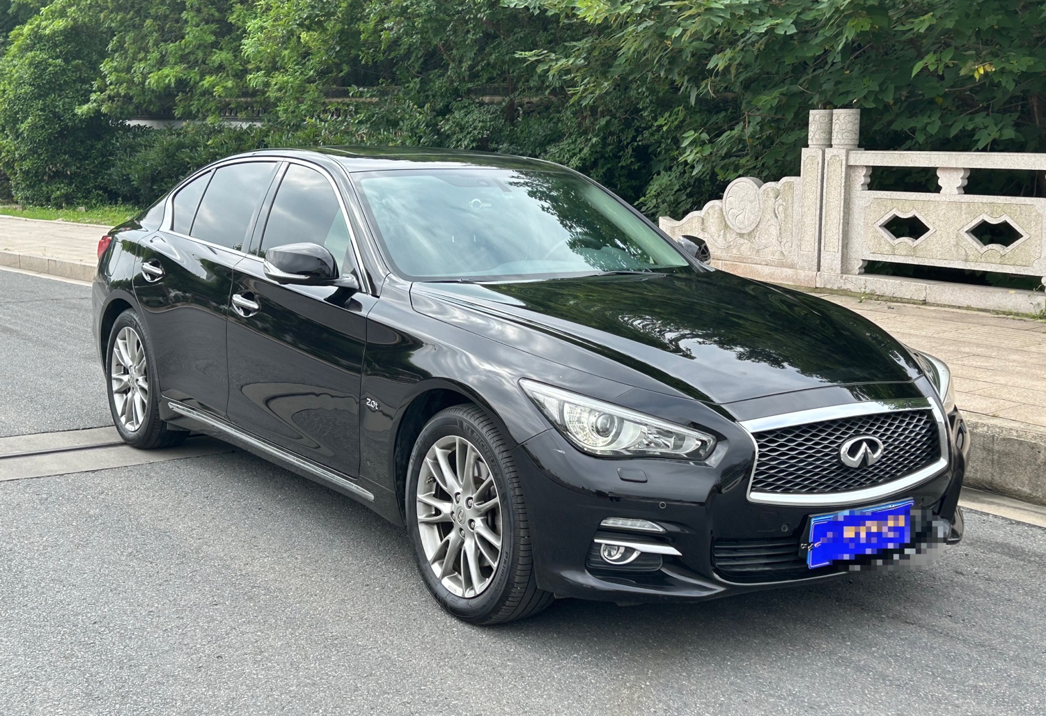 英菲尼迪Q50L 2016款 2.0T 进取版