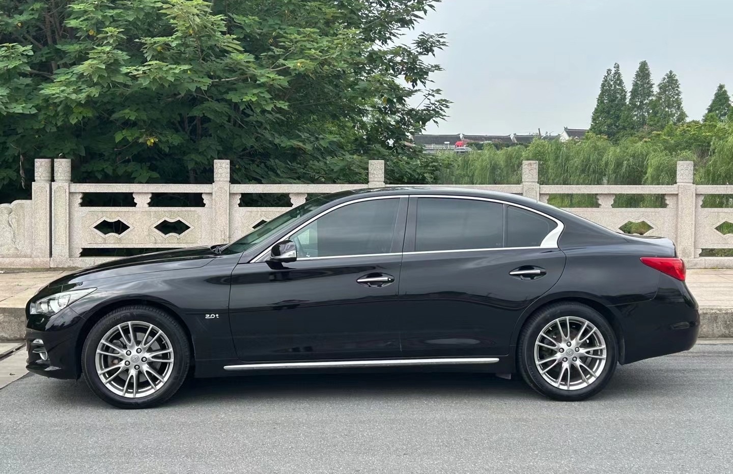 英菲尼迪Q50L 2016款 2.0T 进取版