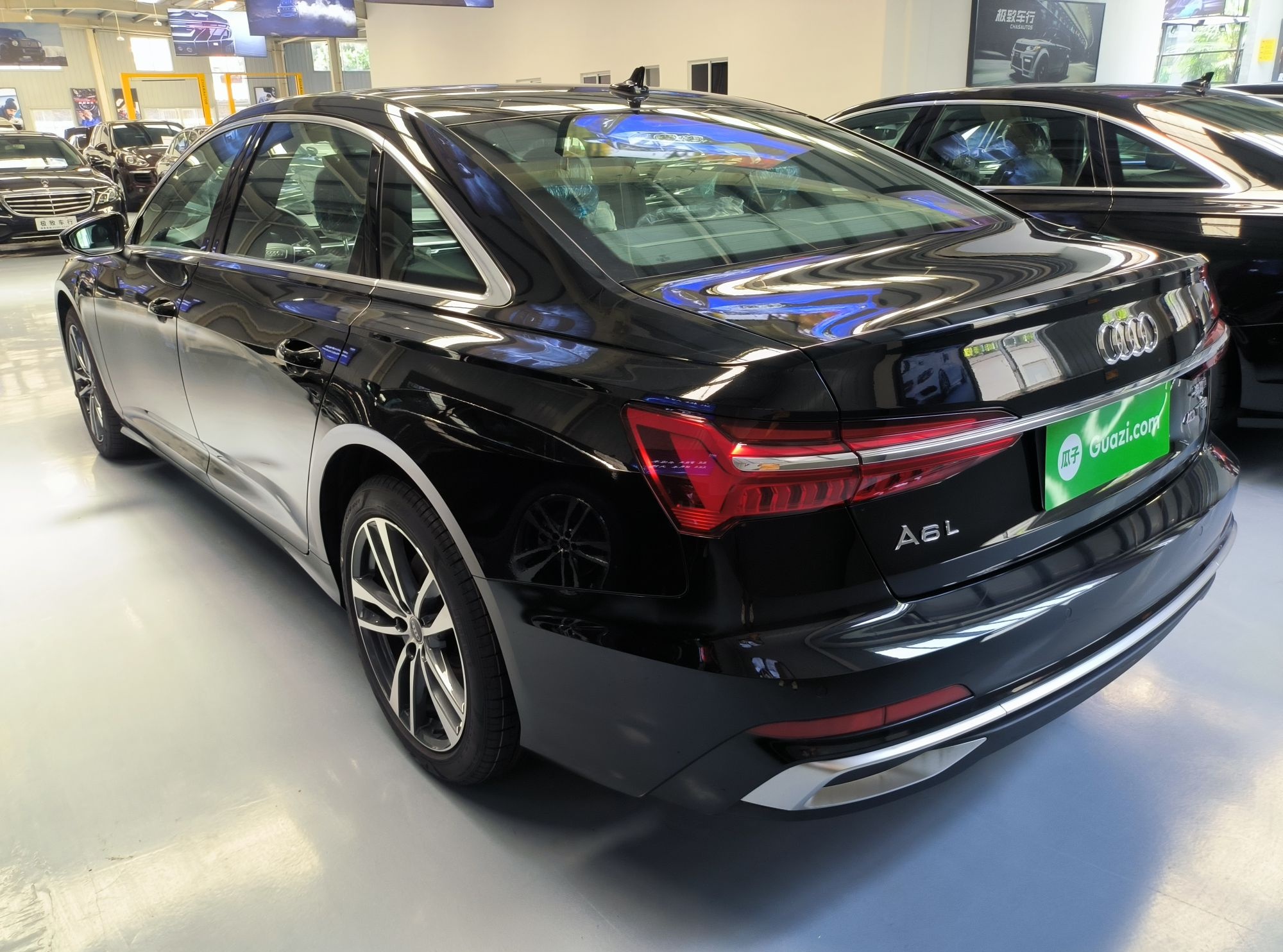 奥迪A6L 2023款 40 TFSI 豪华动感型