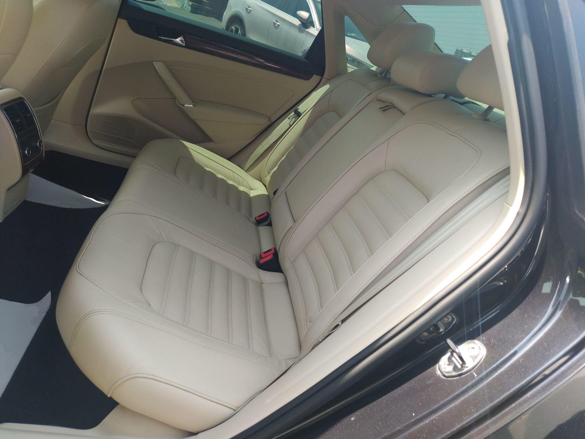 大众 帕萨特 2013款 1.8TSI DSG御尊版