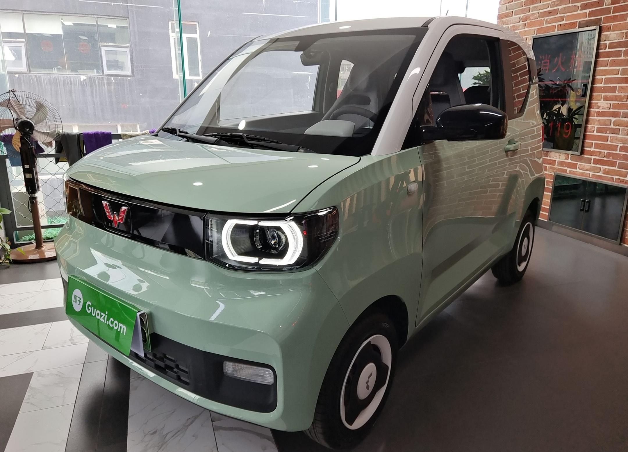 五菱汽车 宏光MINI EV 2021款 马卡龙时尚款 磷酸铁锂