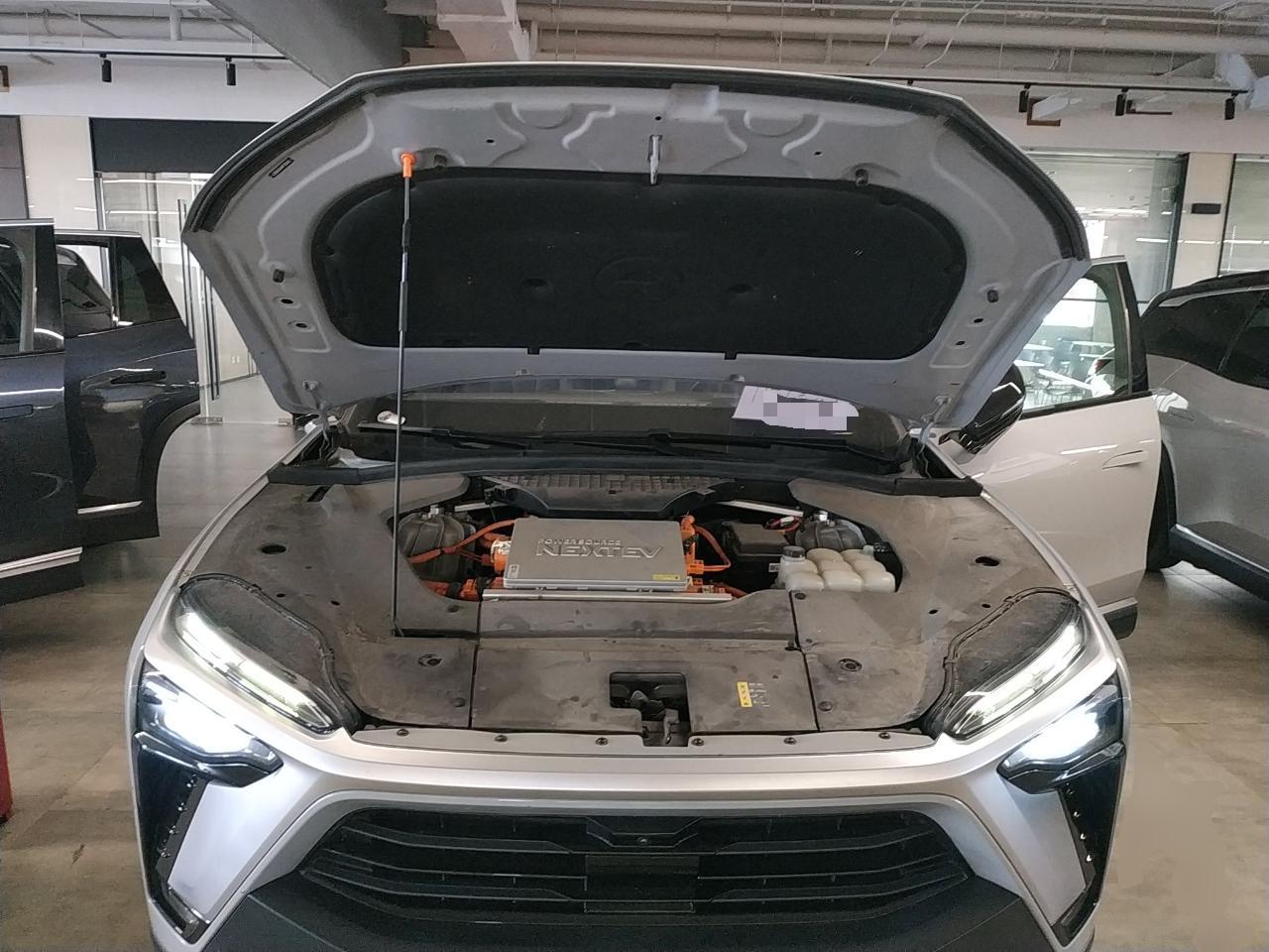 蔚来ES8 2020款 415KM 签名版 六座版