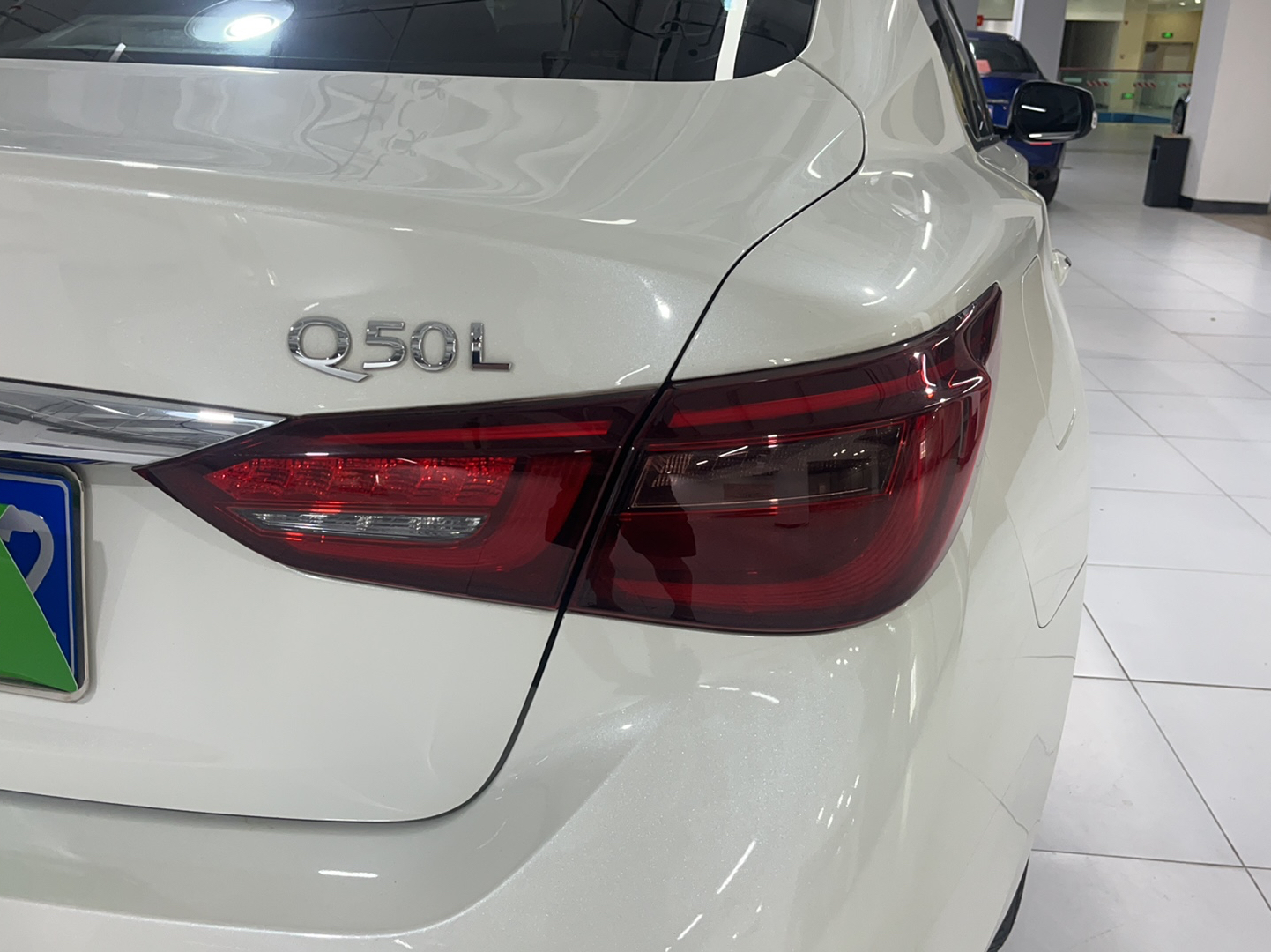 英菲尼迪Q50L 2018款 2.0T 舒适版 国VI