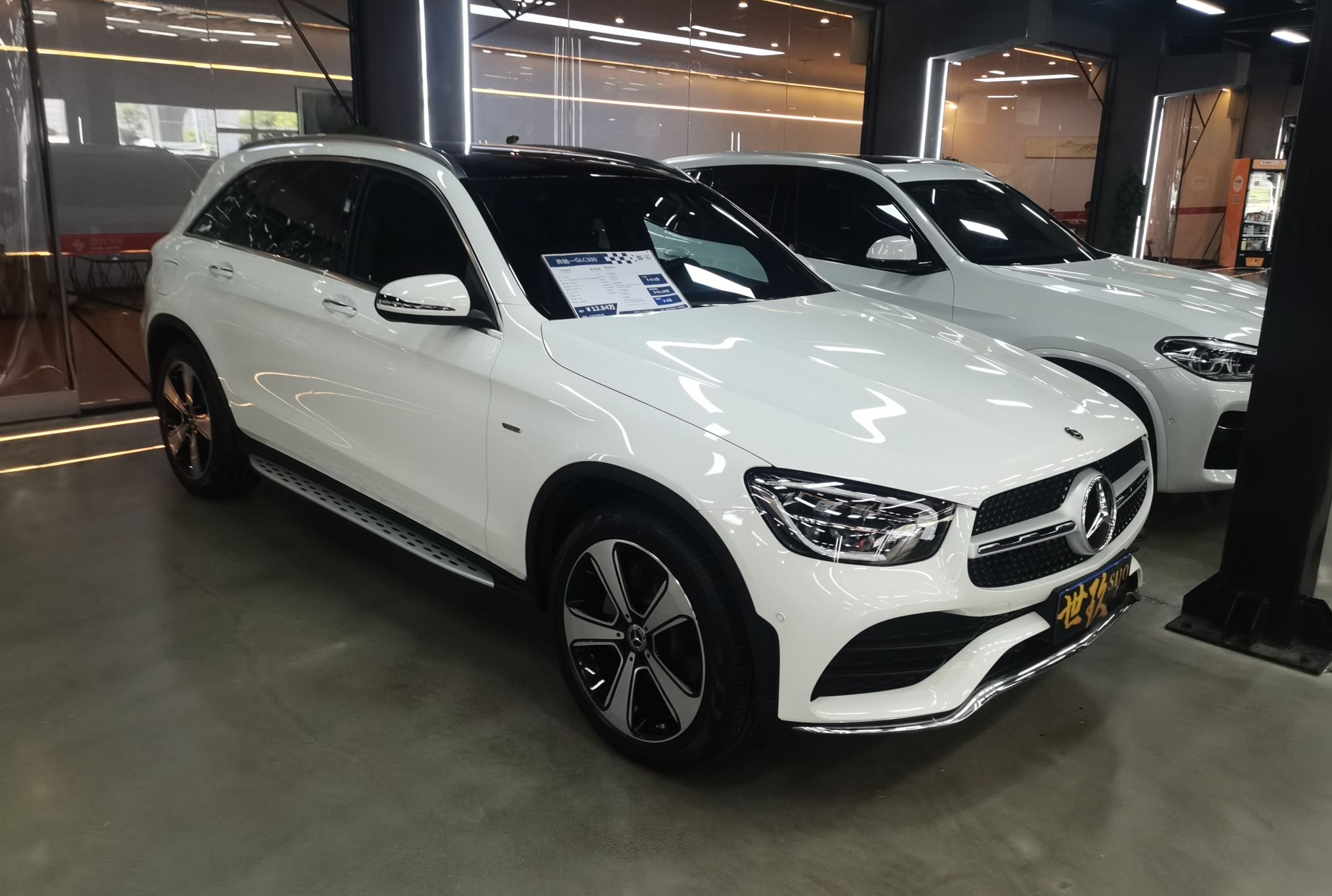 奔驰GLC级 2022款 改款 GLC 300 L 4MATIC 动感型臻藏版