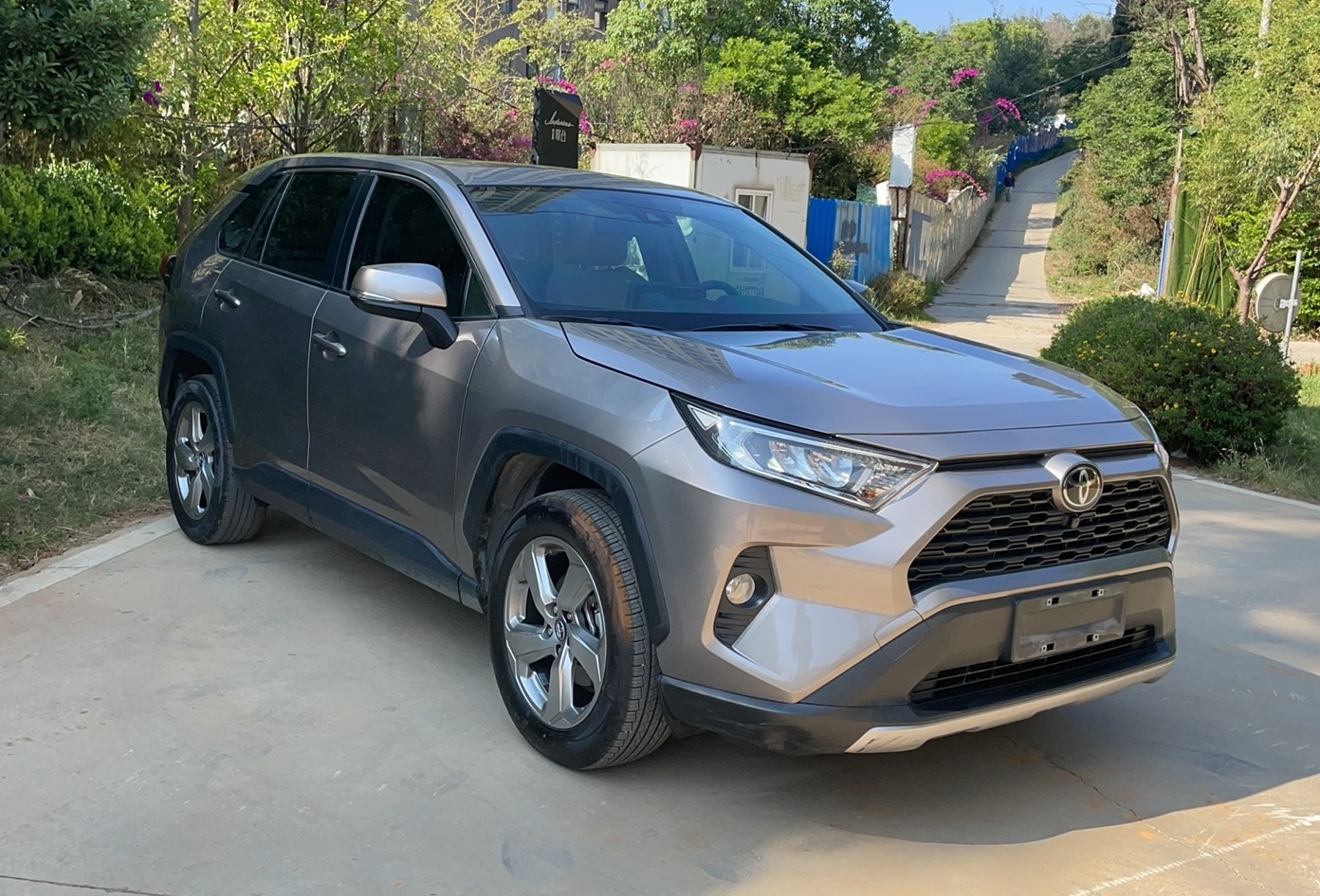 丰田 RAV4 2020款 2.0L CVT两驱风尚版