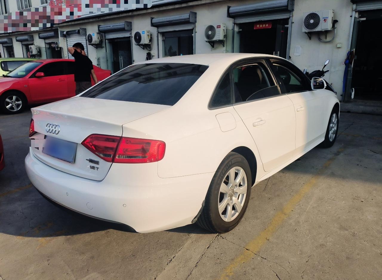 奥迪A4L 2011款 1.8 TFSI 舒适型