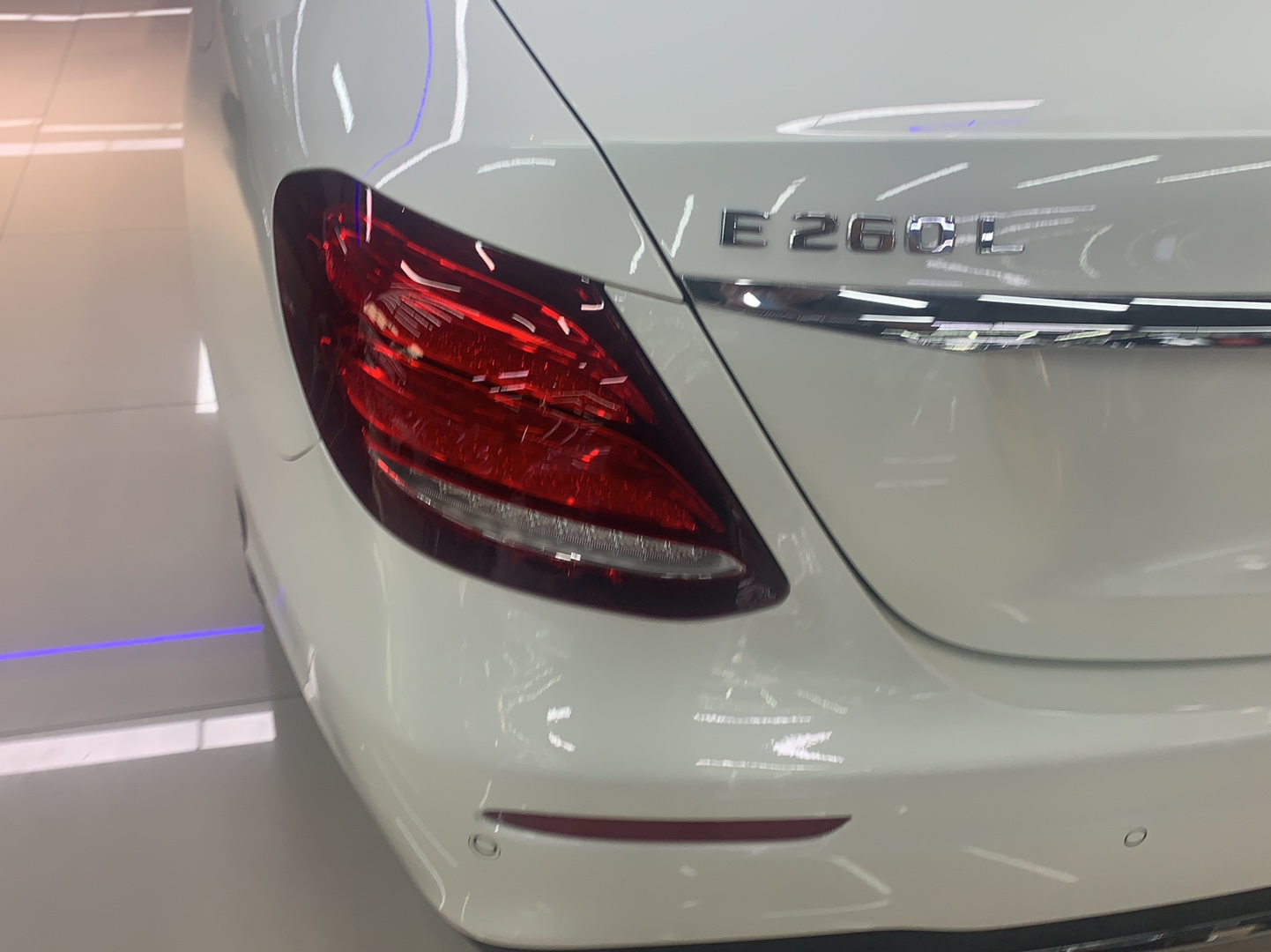 奔驰E级 2019款 E 260 L 运动型