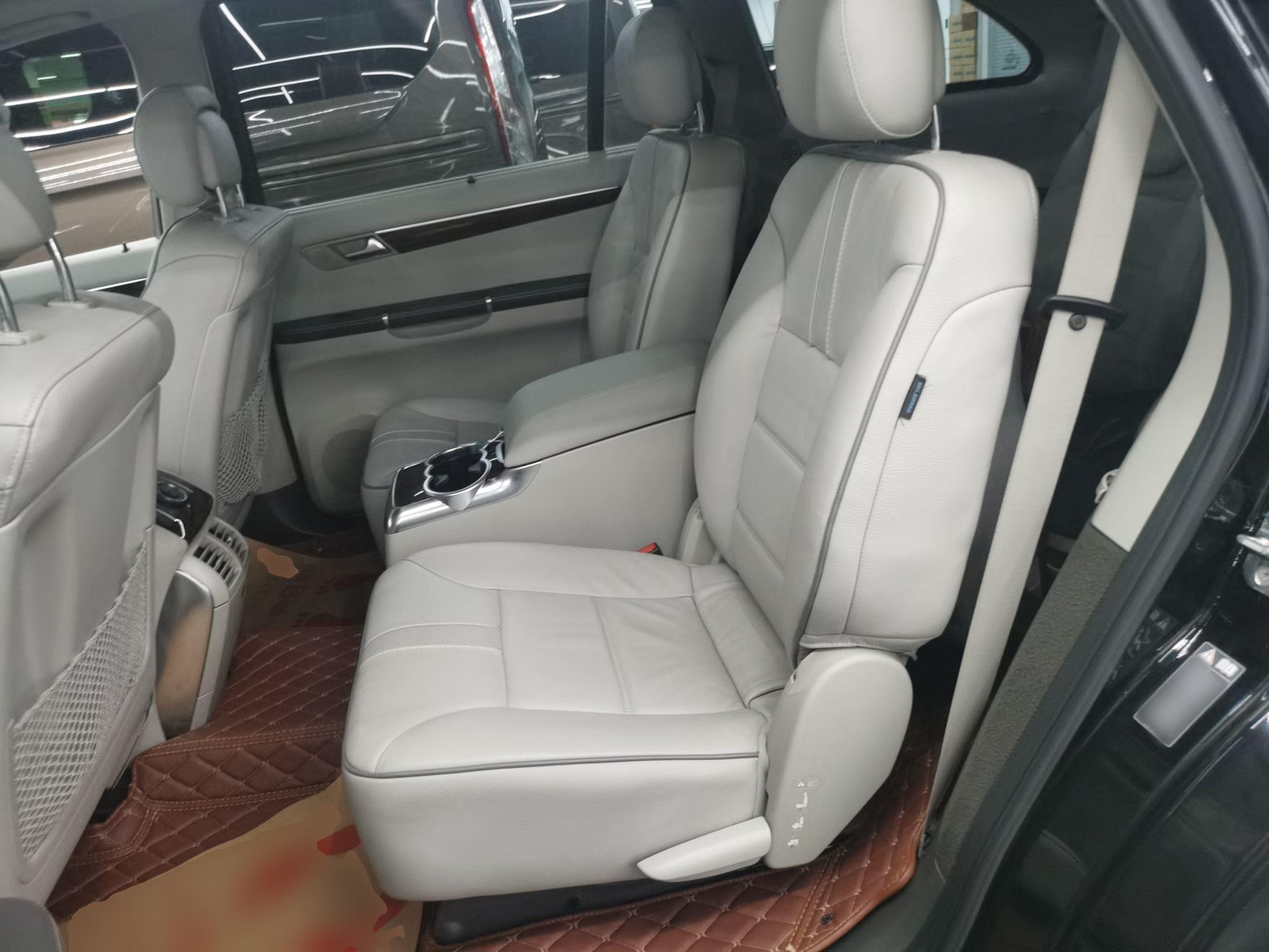 奔驰R级 2010款 R 350 L 4MATIC(进口)