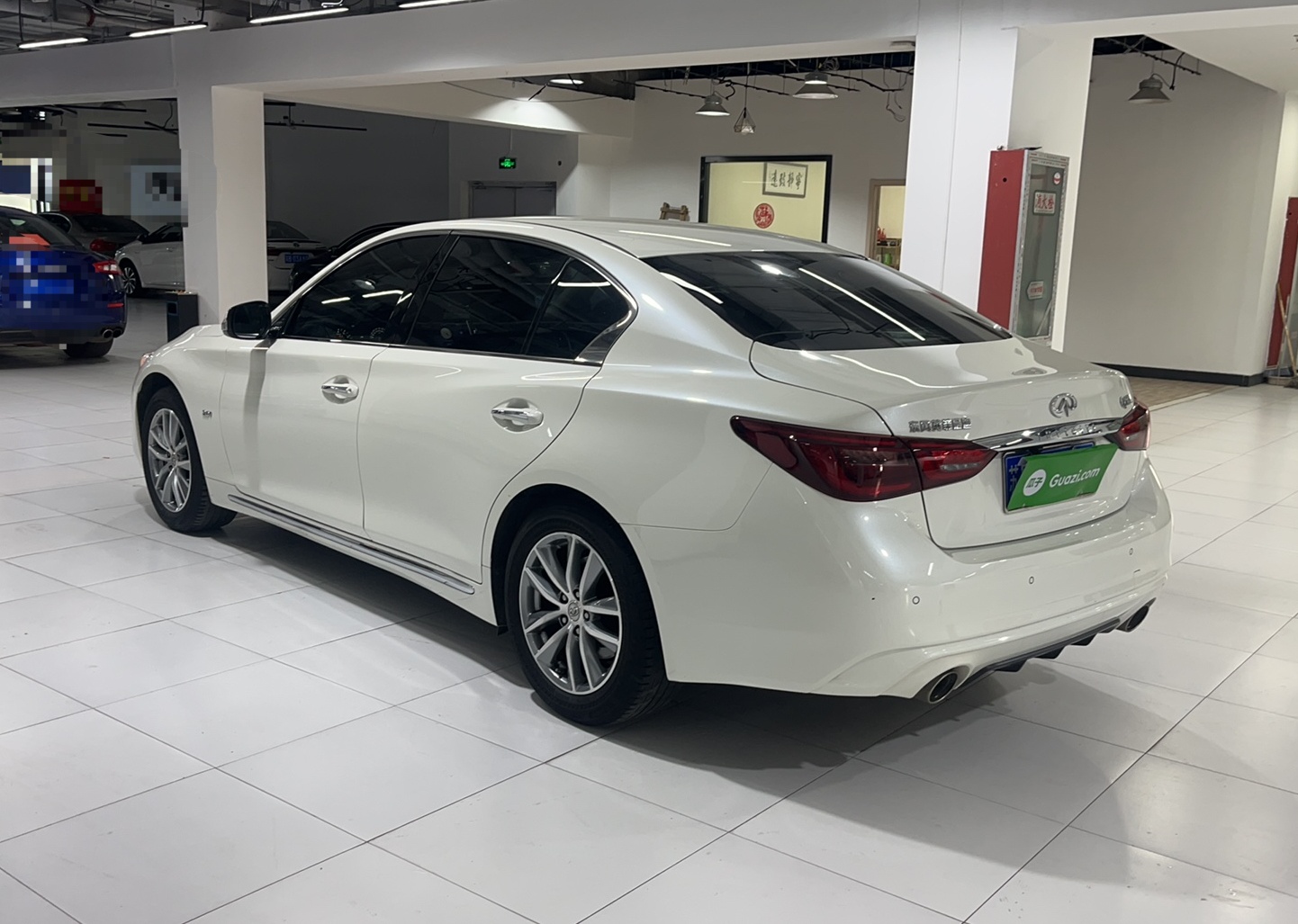 英菲尼迪Q50L 2018款 2.0T 舒适版 国VI