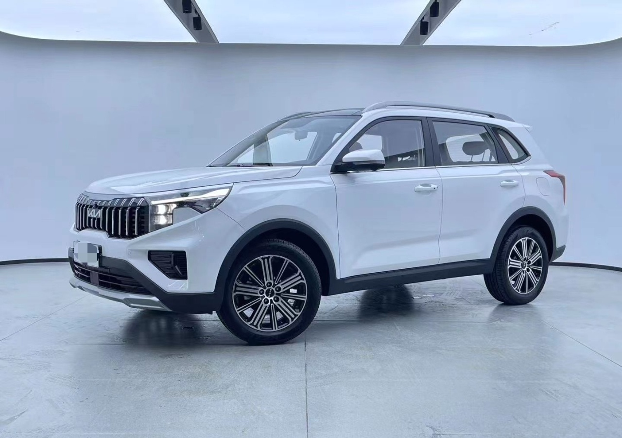 起亚 智跑 2021款 Ace 2.0L 精彩版