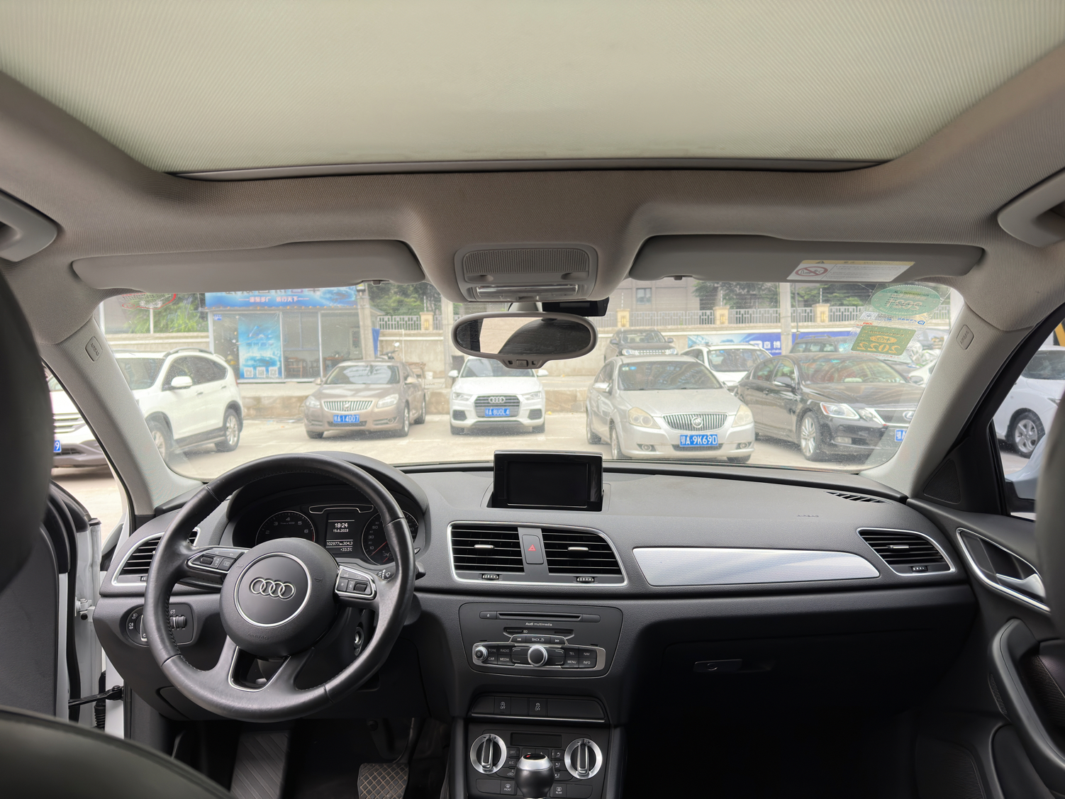 奥迪Q3 2015款 30 TFSI 舒适型