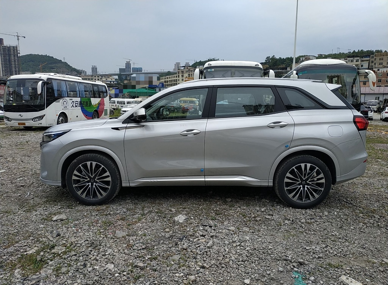 蓝电E5 2023款 1.5L DE-i 110KM旗舰型