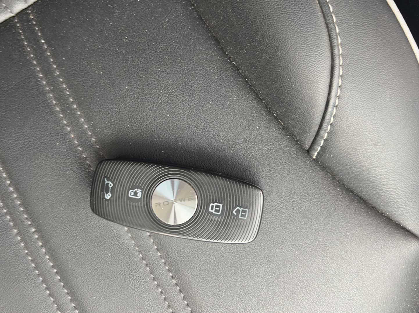 荣威iMAX8 2021款 400TGI Supreme系列陆尊版