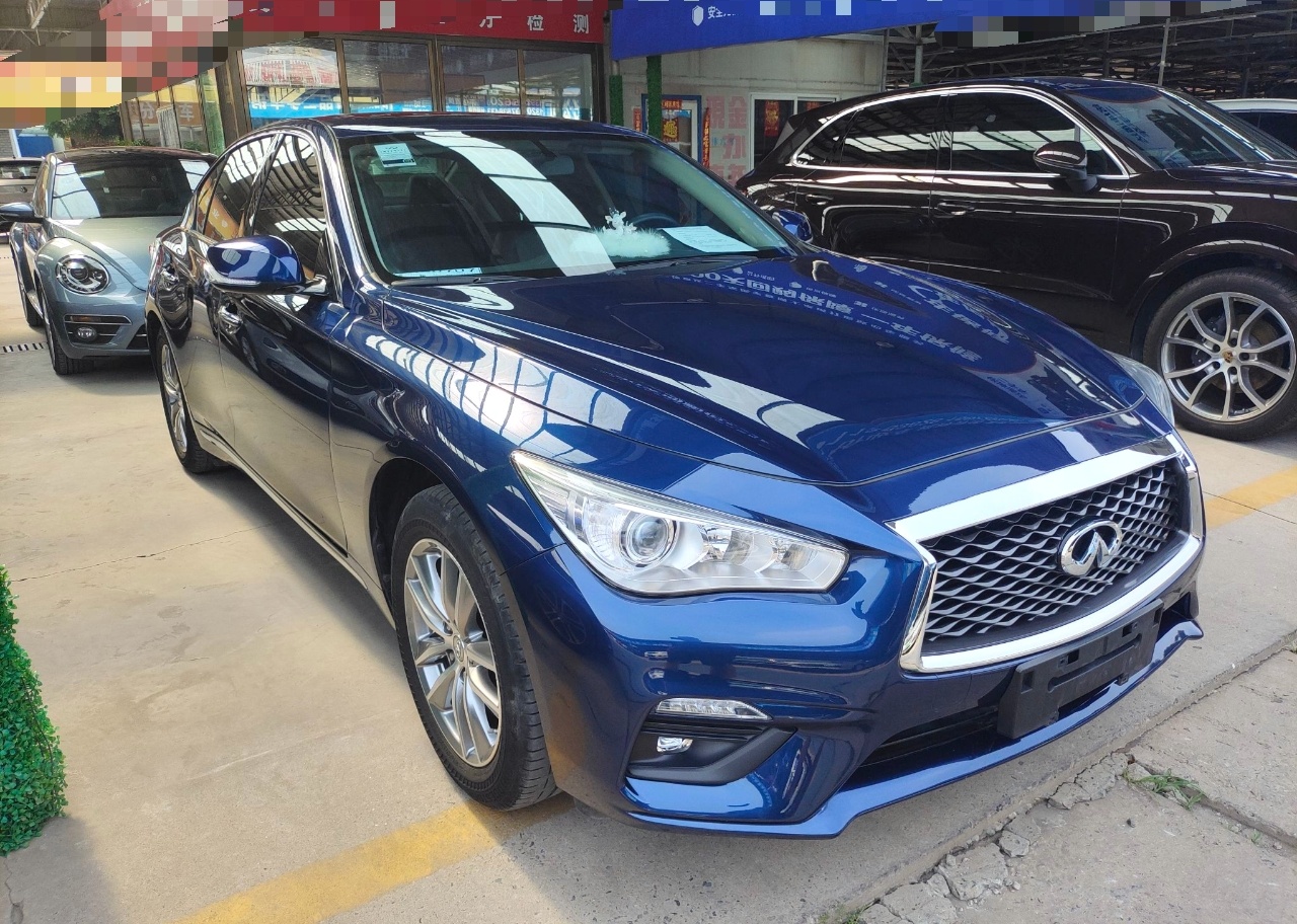 英菲尼迪Q50L 2018款 2.0T 舒适版 国VI