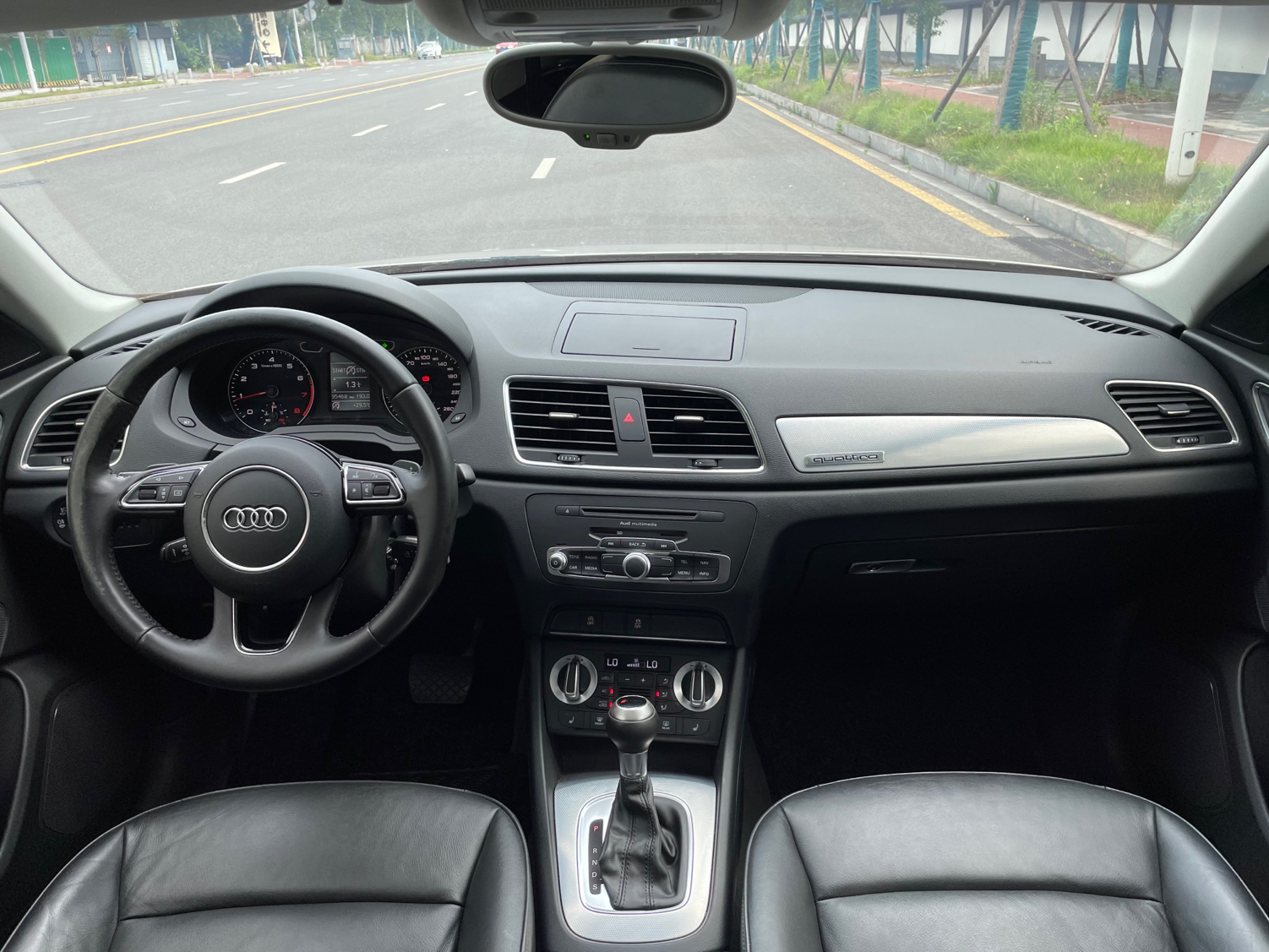 奥迪Q3 2013款 35 TFSI 舒适型