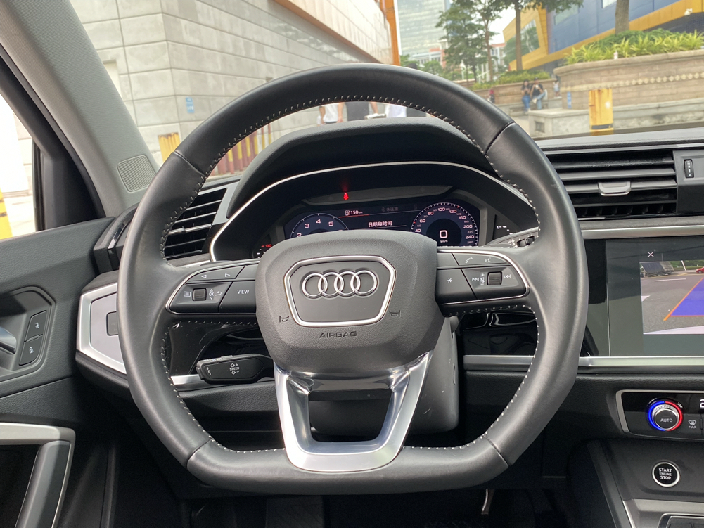 奥迪Q3 2021款 35 TFSI 时尚动感型