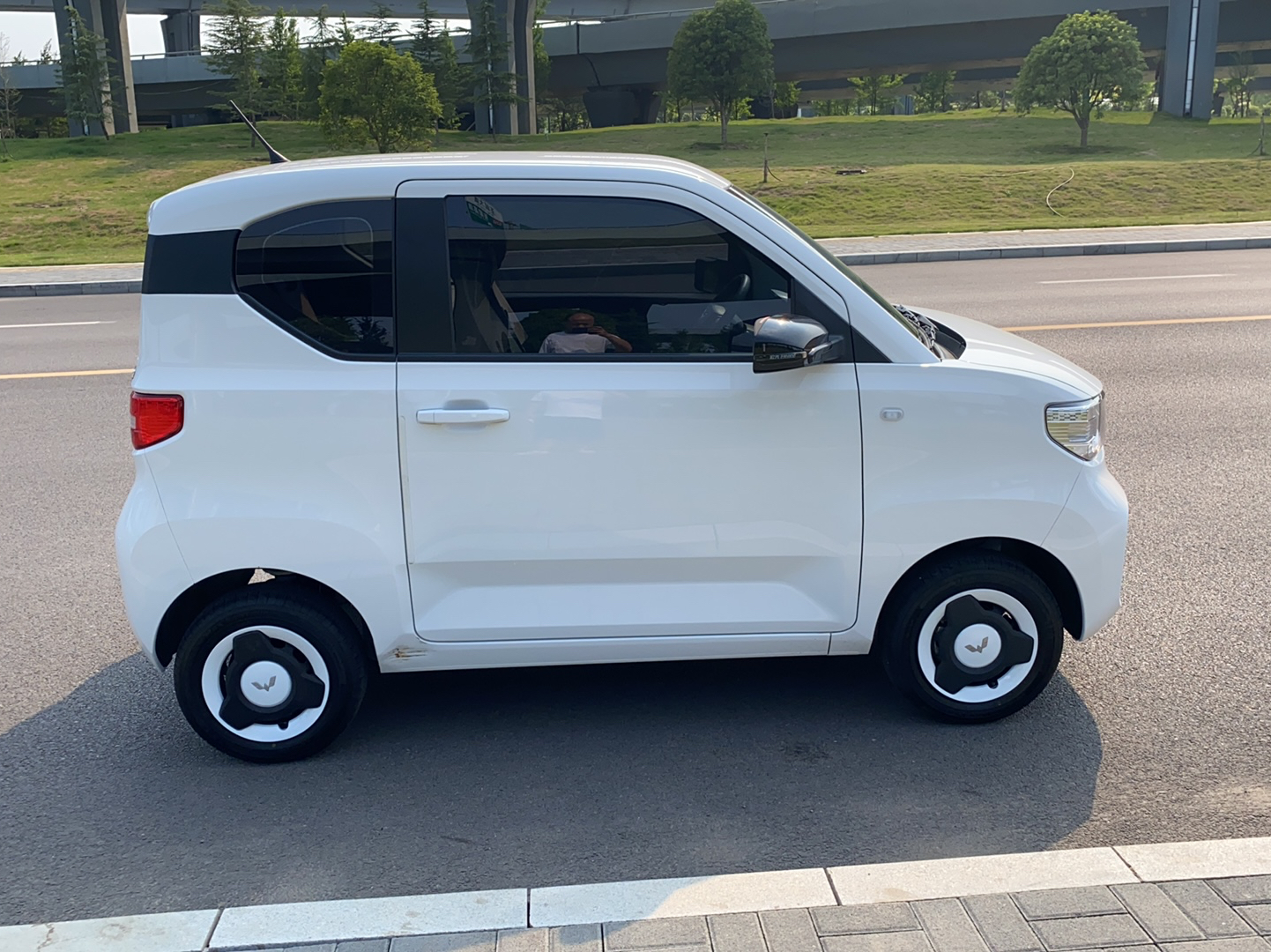 五菱汽车 宏光MINI EV 2022款 轻松款 磷酸铁锂